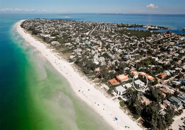 2nd image of 100 73Rd St, HOLMES BEACH, FL 34217