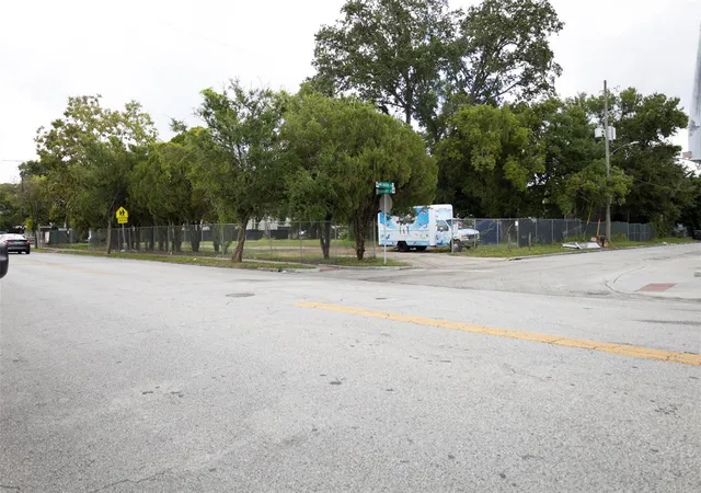 5th image of 222 N Parramore Ave, Orlando, FL 32801 | MLS# O6045853