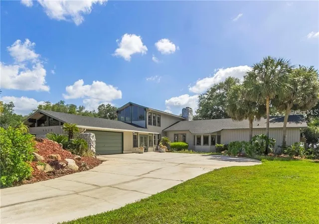 Photo 2 of Single family home for sale at 5575 Alligator Lake Rd, Saint Cloud, FL 34772 | MLS# S5073952 | Listing updated on 2026-03-24