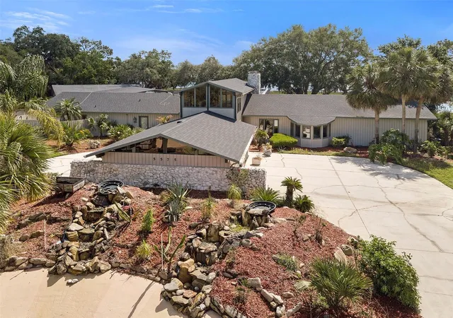 Photo 3 of Single family home for sale at 5575 Alligator Lake Rd, Saint Cloud, FL 34772 | MLS# S5073952 | Listing updated on 2026-03-24