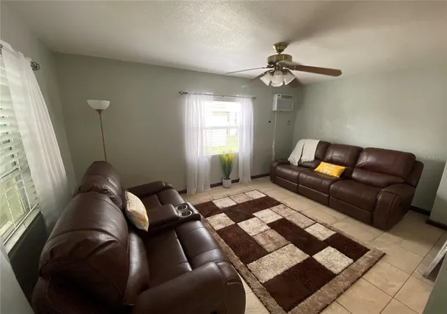 2nd image of 1023 W Gore St W, Orlando, FL 32805 | MLS# O6067777