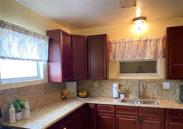 3rd image of 1023 W Gore St W, Orlando, FL 32805 | MLS# O6067777