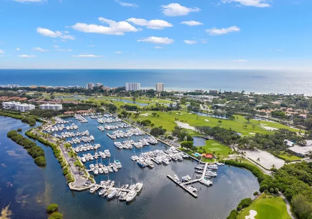 3rd image of 2600 Harbourside Dr #C-04, Longboat Key, FL 34228 | MLS# A4554905