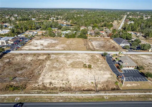4th image of 10260 Yale Ave, Weeki Wachee, FL 34613 | MLS# W7851583