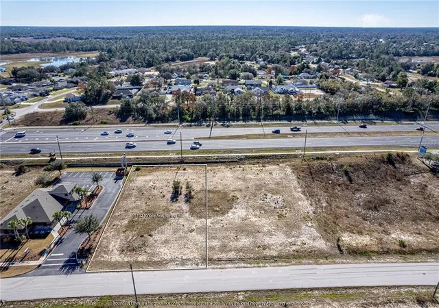 2nd image of 10270 Yale Ave, Weeki Wachee, FL 34613 | MLS# W7851587