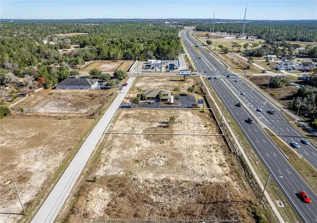 3rd image of 10270 Yale Ave, Weeki Wachee, FL 34613 | MLS# W7851587