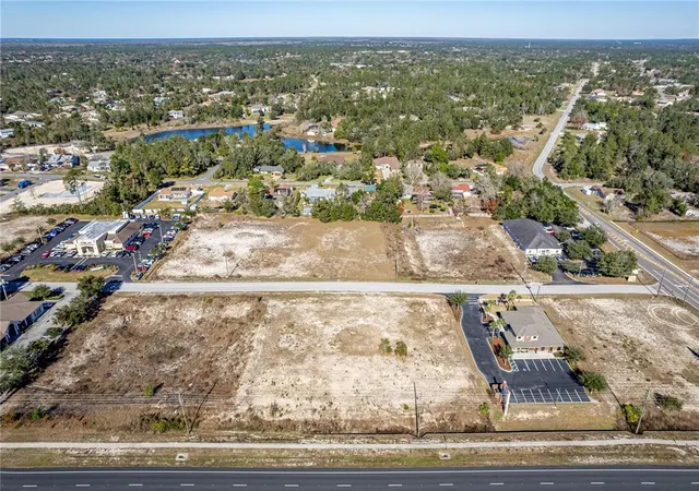5th image of 10270 Yale Ave, Weeki Wachee, FL 34613 | MLS# W7851587