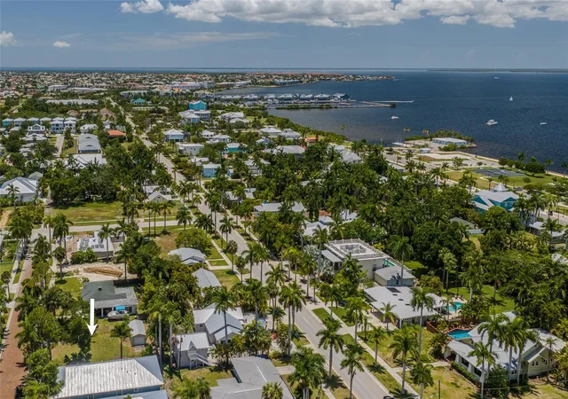 1st image of 610 Trabue Ave, Punta Gorda, FL 33950 | MLS# C7471952