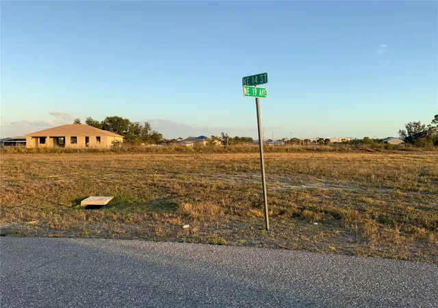 2nd image of 1830 Ne 14th St, Cape Coral, FL 33909 | MLS# A4563446