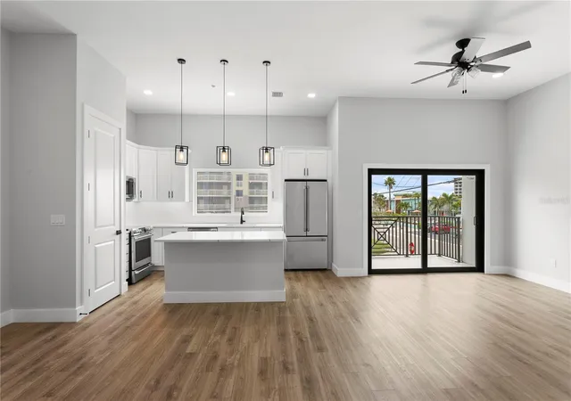 4th image of 11605 1St St E #B3, Treasure Island, FL 33706 | MLS# U8195560
