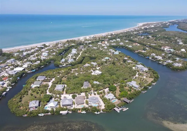 image of 14 Bayshore Cir, Placida, FL 33946 | MLS# D6129989