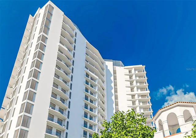 3rd image of 555 Quay Comn #1802, Sarasota, FL 34236 | MLS# A4567023