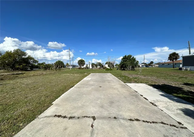 Photo 4 of Land for sale at 1427 Seagull Dr, Englewood, FL 34224 | MLS# C7474545 | Listing updated on 2026-10-18