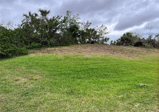 2nd image of Woodbridge Dr, Venice, FL 34293 | MLS# A4571228