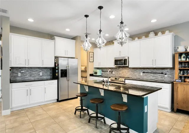 3rd image of 3877 Shoreside Dr, Kissimmee, FL 34746 | MLS# O6123728