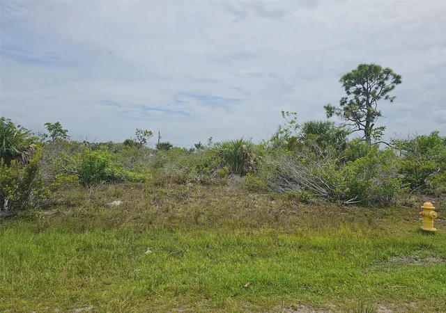 Photo 1 of Land for sale at 15093 Acorn Cir, Port Charlotte, FL 33981 | MLS# N6127910 | Listing updated on 2026-10-29