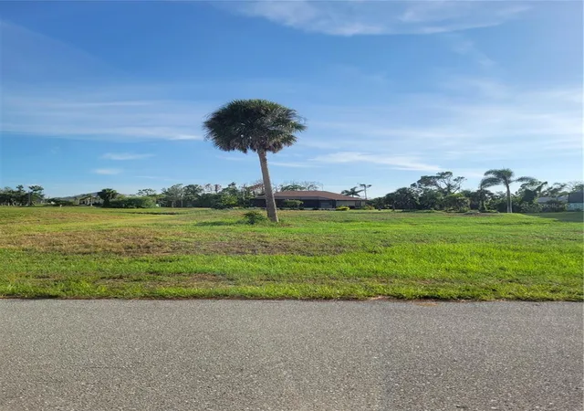3rd image of 40 Pine Valley Ln, Rotonda West, FL 33947 | MLS# D6131948