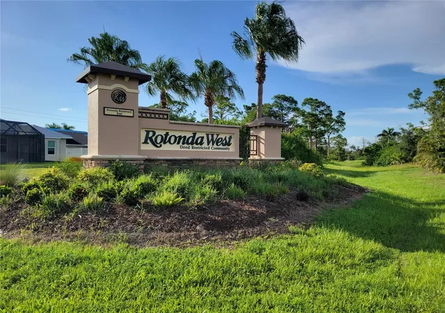 4th image of 40 Pine Valley Ln, Rotonda West, FL 33947 | MLS# D6131948