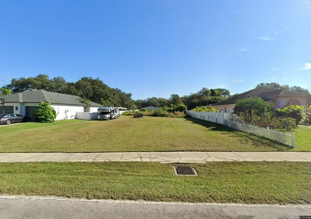 Photo 1 of Sale Pending at 8427 N Grady Ave, Tampa, FL 33614 | MLS# T3466423 | Listing updated on 2025-06-23