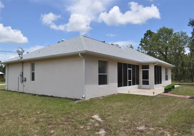 Photo 3 of Single family home for sale at 15580 Ne 16Th Ln, Williston, FL 32696 | MLS# OM662949 | Listing updated on 2026-01-27