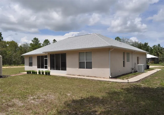 Photo 4 of Single family home for sale at 15580 Ne 16Th Ln, Williston, FL 32696 | MLS# OM662949 | Listing updated on 2026-01-27