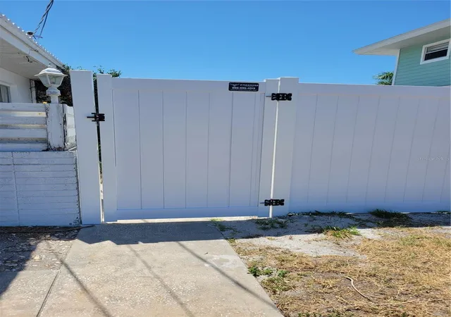 2nd image of 15318 Harbor Dr, Madeira Beach, FL 33708 | MLS# U8212942