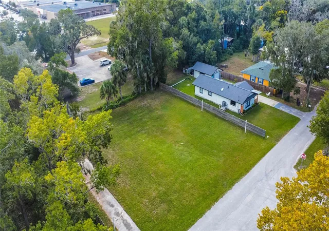 4th image of 464 Ne 2Nd St, Crystal River, FL 34429 | MLS# W7857882