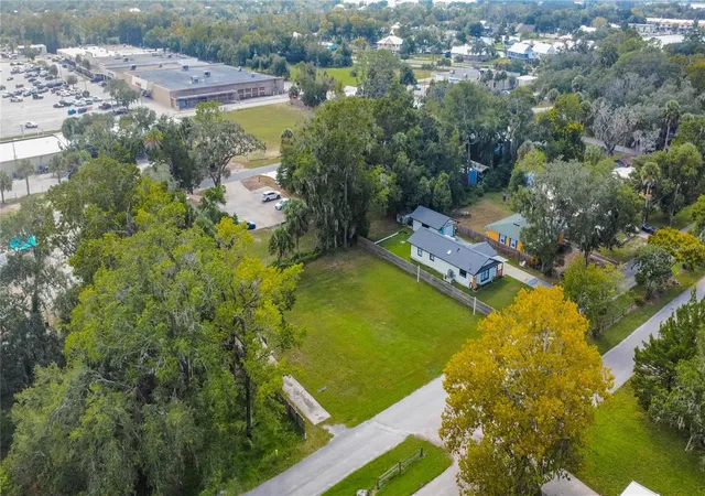 5th image of 464 Ne 2Nd St, Crystal River, FL 34429 | MLS# W7857882