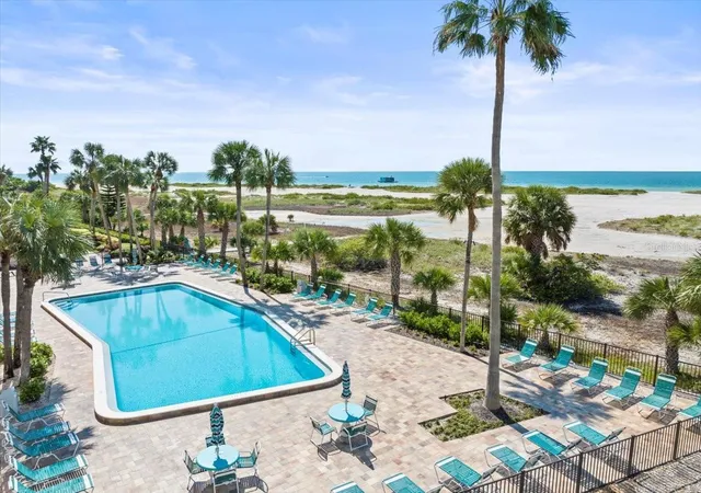 2nd image of 1270 Gulf Blvd, Clearwater Beach, FL 33767