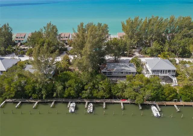 5th image of 322 S Gulf Blvd, Placida, FL 33946 | MLS# D6132419