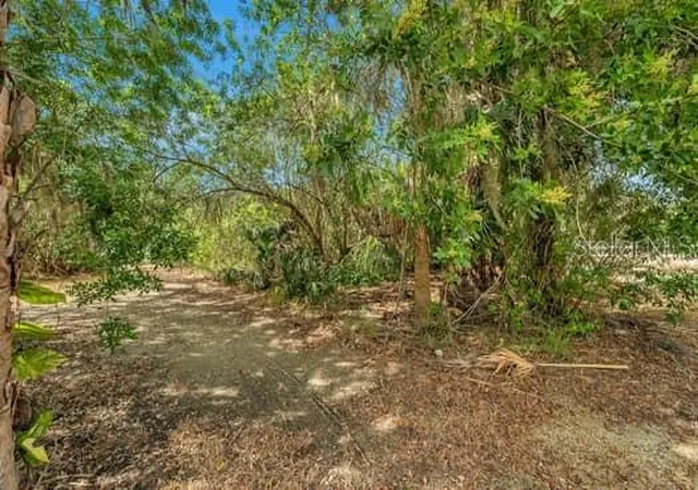 Photo 2 of Land for sale at 7822 Wilmar Ct, Port Richey, FL 34668 | MLS# U8215135 | Listing updated on 2026-10-12