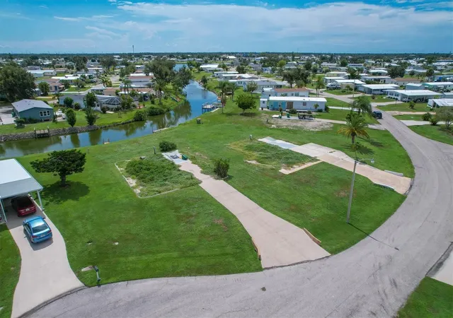 Photo 4 of Land for sale at 1308 Sanderling Dr, Englewood, FL 34224 | MLS# D6132598 | Listing updated on 2026-09-21
