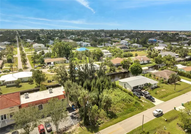 3rd image of 215 Pompano Ter, Punta Gorda, FL 33950 | MLS# S5093435