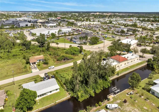 5th image of 215 Pompano Ter, Punta Gorda, FL 33950 | MLS# S5093435
