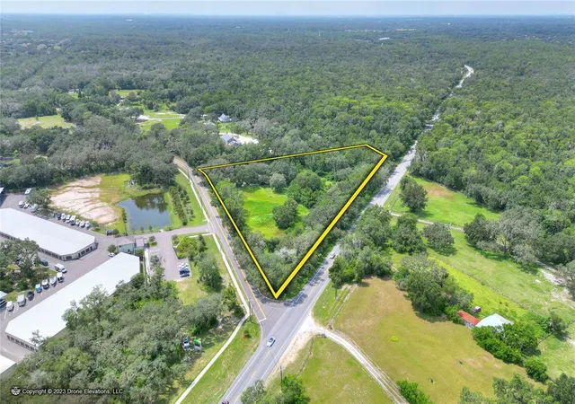 1st image of 5226 Lithia Springs Rd, Lithia, FL 33547 | MLS# T3481421