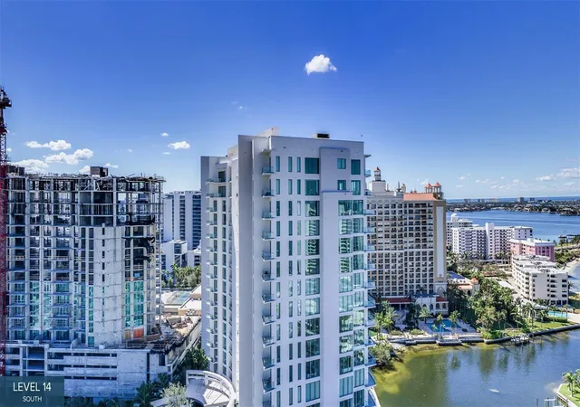3rd image of 555 Quay Comn #1401, Sarasota, FL 34236 | MLS# A4586937