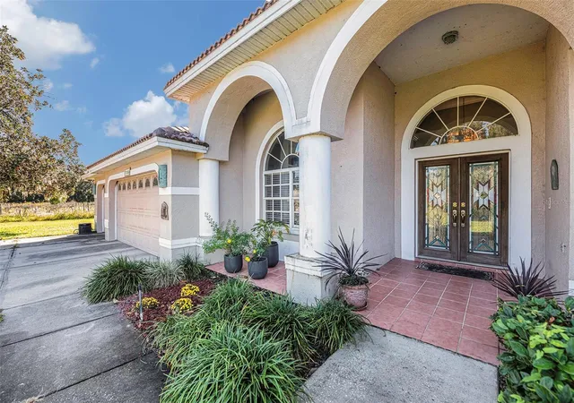 2nd image of 331 Lewis Rd, Lithia, FL 33547 | MLS# T3483077