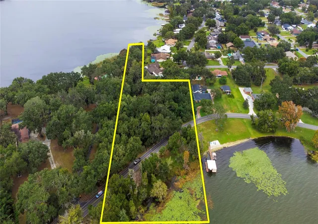 Photo 2 of Single family home for sale at 2060 Lake Ariana Blvd, Auburndale, FL 33823 | MLS# P4928160 | Listing updated on 2026-09-23