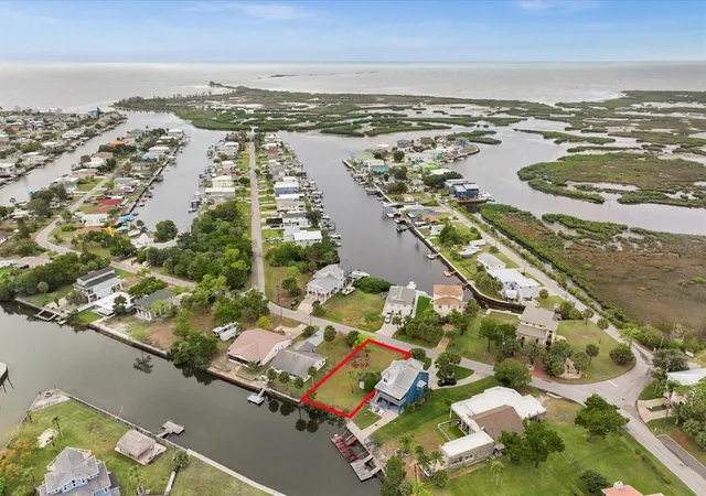 Homes for sale in Hernando Beach, FL | 3468 Minnow Creek Dr, Hernando Beach, FL 34607 | MLS# W7859841
