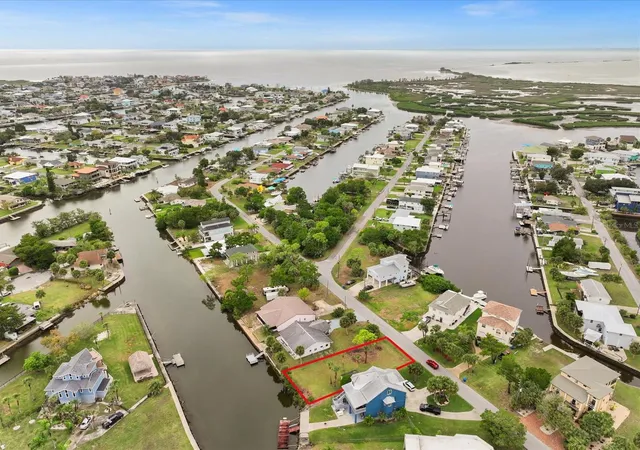 Homes for sale in Hernando Beach, FL | 3468 Minnow Creek Dr, Hernando Beach, FL 34607 | MLS# W7859841