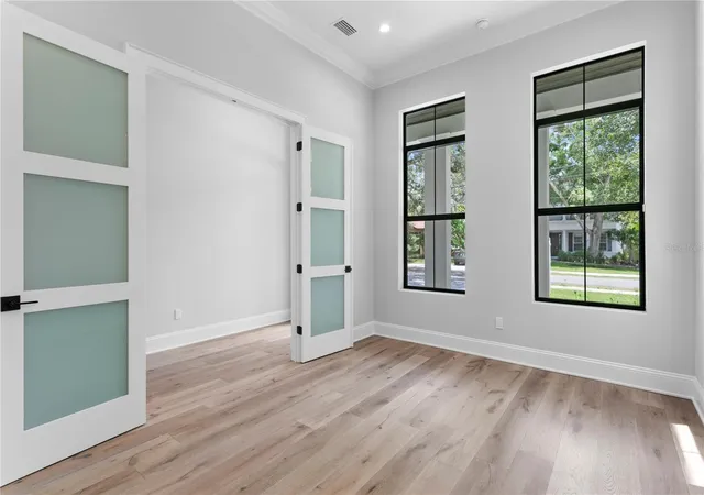 5th image of 3109 W Knights Ave, Tampa, FL 33611 | MLS# T3491891