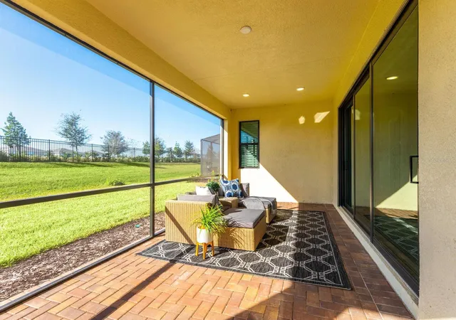 5th image of 17822 Cresswind Ter, Lakewood Ranch, FL 34211 | MLS# A4592594