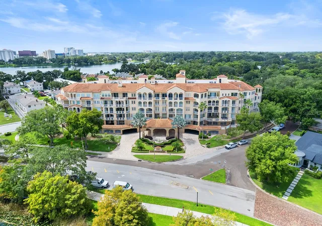 3rd image of 1110 W Ivanhoe Blvd #6, Orlando, FL 32804 | MLS# O6164563