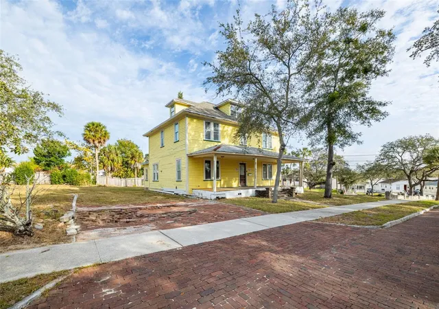 5th image of 553 Division St, Tarpon Springs, FL 34689 | MLS# U8224317