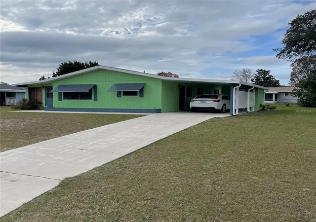 Photo 2 of Single family home for sale at 10300 Sw 98th Ter, Ocala, FL 34481 | MLS# OM669640 | Listing updated on 2026-09-25