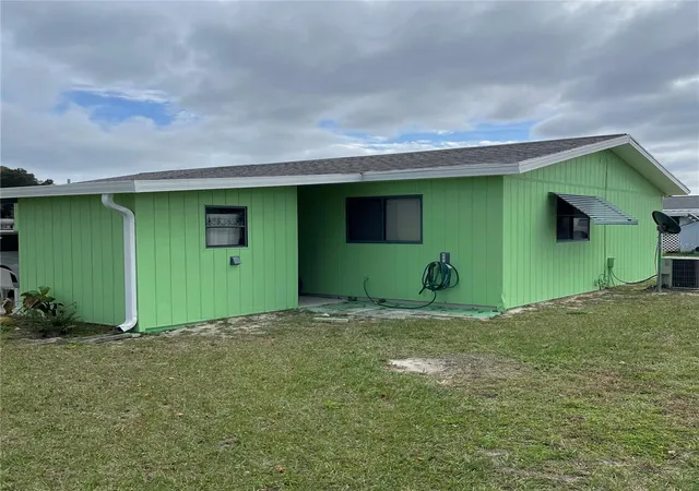 Photo 3 of Single family home for sale at 10300 Sw 98Th Ter, Ocala, FL 34481 | MLS# OM669640 | Listing updated on 2026-09-25