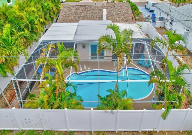 4th image of 16110 3Rd St E, Redington Beach, FL 33708 | MLS# U8224871
