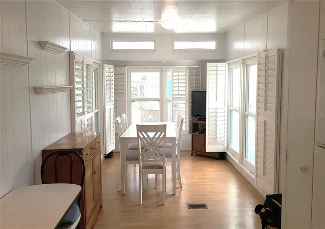 5th image of 4851 W Gandy Blvd, TAMPA, FL 33611