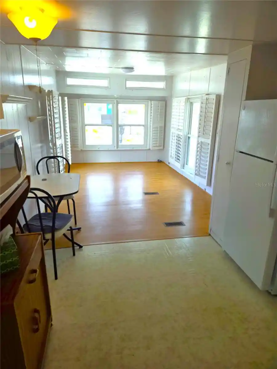 Listing Photo 66 - Condo for sale in 4851 W Gandy Blvd located at 4851 W Gandy Blvd, TAMPA, FL 33611 - Unit #B4 L32