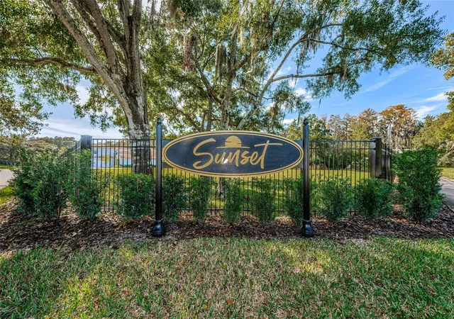 3rd image of 4445 Lansbrook Pkwy, Palm Harbor, FL 34685 | MLS# U8226327